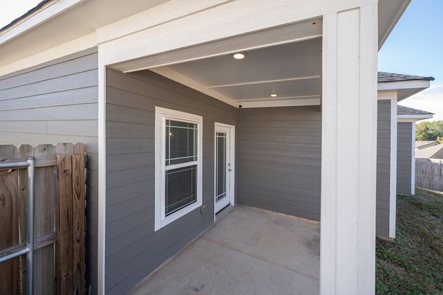 26 Vineyard Drive, Phenix City, AL 36869