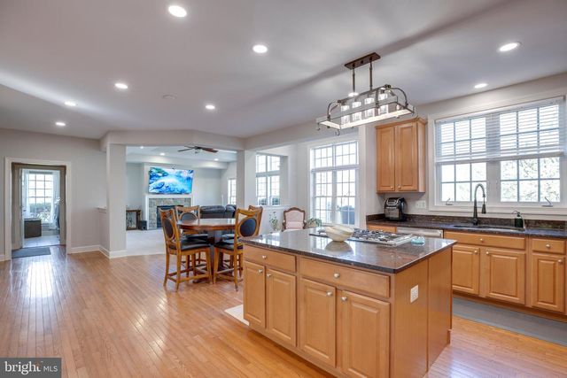 13300 APRIL CIR, Lovettsville, VA 20180