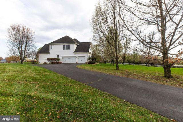 13300 APRIL CIR, Lovettsville, VA 20180