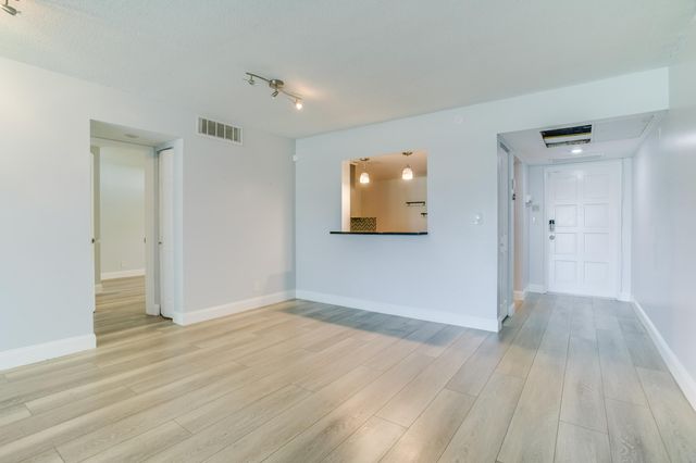 2651 S Course Drive 109, Pompano Beach, FL 33069