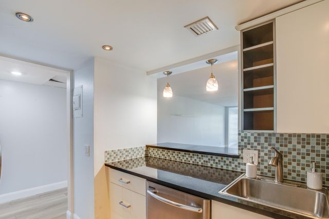 2651 S Course Drive 109, Pompano Beach, FL 33069