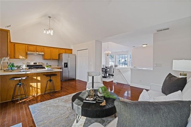 517 Hillcrest Cross Road, Canton, GA 30115