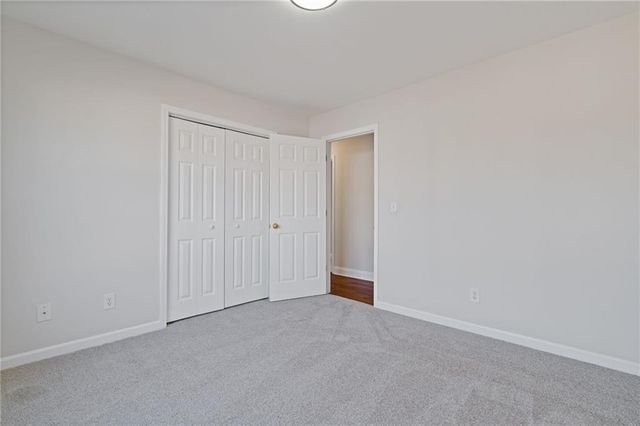 517 Hillcrest Cross Road, Canton, GA 30115