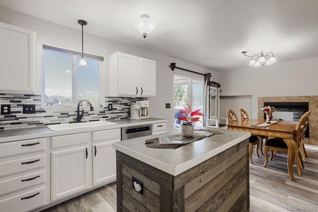 453 Wrybill Court, Loveland, CO 80537