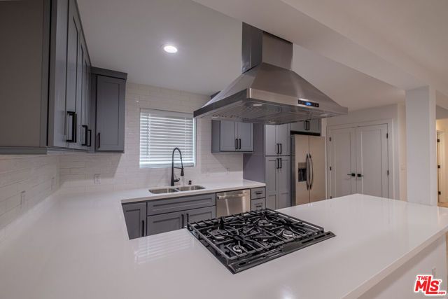 2107 Pullman Lane E, Redondo Beach, CA 90278