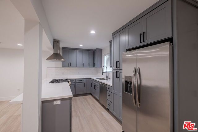 2107 Pullman Lane E, Redondo Beach, CA 90278