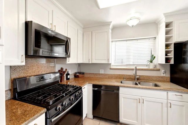 405 61st Street, San Diego, CA 92114