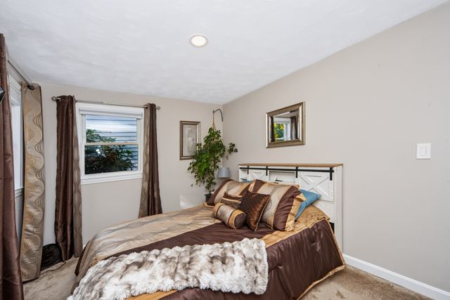 8 Clearview Dr, Marlborough, MA 01752