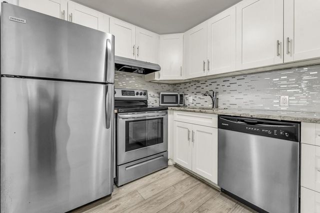297 Dorset H, Boca Raton, FL 33434