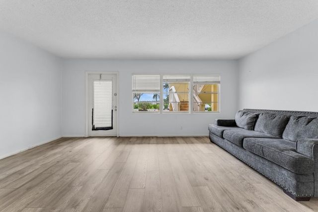 297 Dorset H, Boca Raton, FL 33434