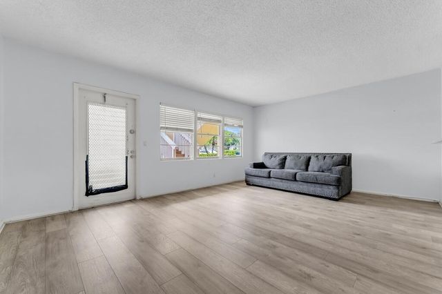 297 Dorset H, Boca Raton, FL 33434