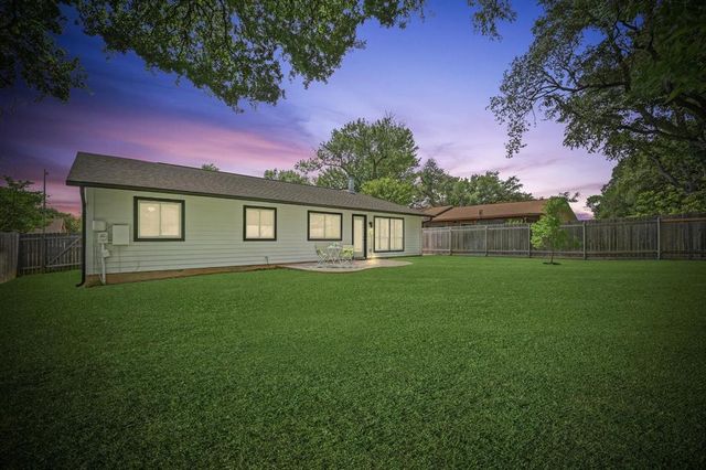 2406 Burly Oak DR, Austin, TX 78745