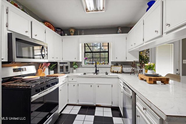 147 Wolverton Drive, Magee, MS 39111