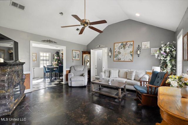 147 Wolverton Drive, Magee, MS 39111