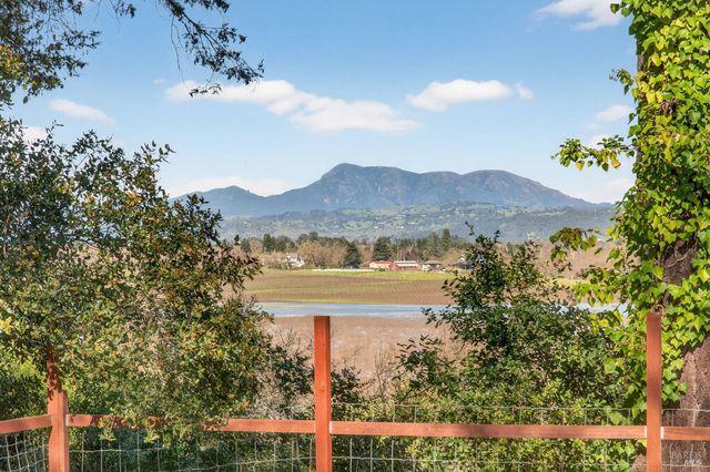 1450 Timberhill Rd, Santa Rosa, CA 95401
