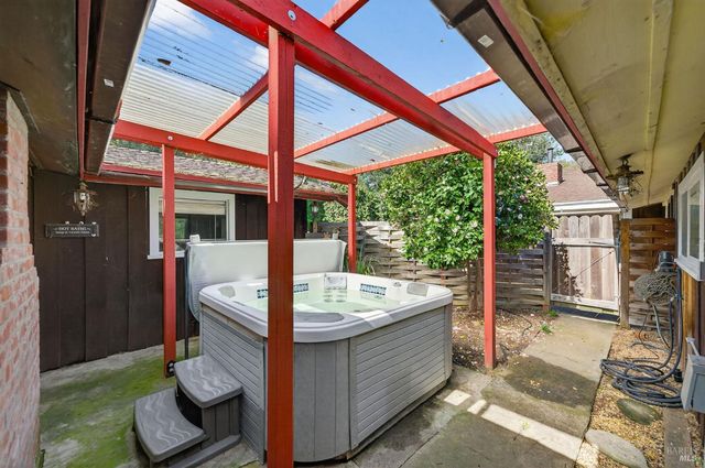 1450 Timberhill Rd, Santa Rosa, CA 95401