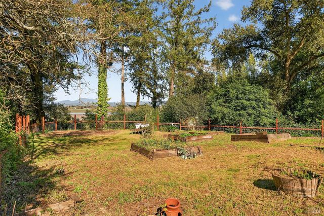 1450 Timberhill Rd, Santa Rosa, CA 95401