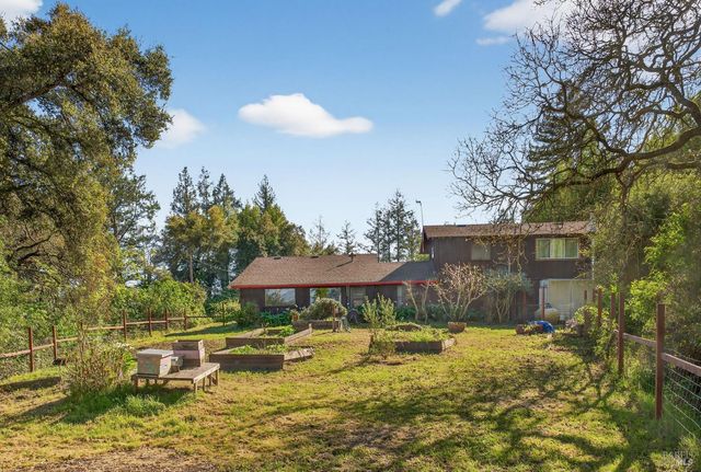 1450 Timberhill Rd, Santa Rosa, CA 95401