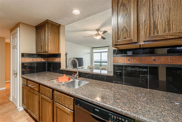 14655 Champion Forest Drive 1501, Houston, TX 77069