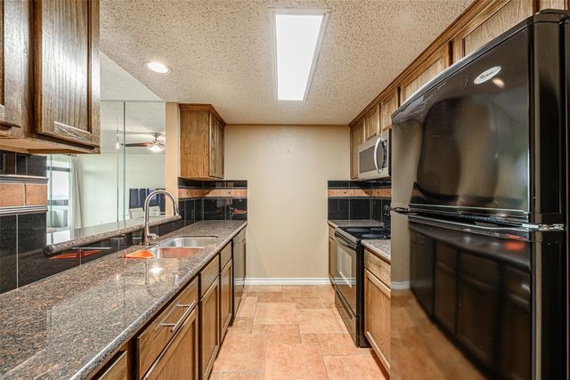 14655 Champion Forest Drive 1501, Houston, TX 77069