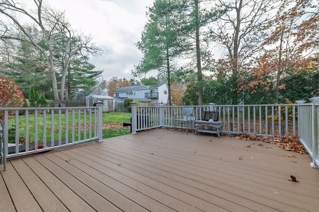 14 Daniel Teague Dr., Rockland, MA 02370
