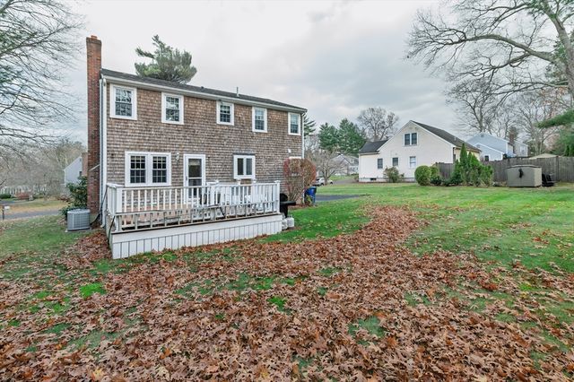 14 Daniel Teague Dr., Rockland, MA 02370