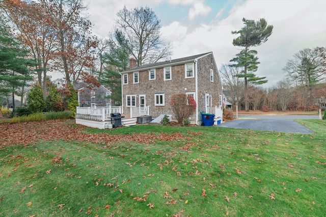 14 Daniel Teague Dr., Rockland, MA 02370