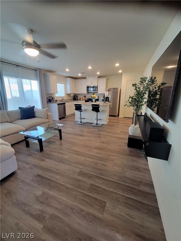 6268 Pink Cosmos Avenue, Las Vegas, NV 89122 — photo 2
