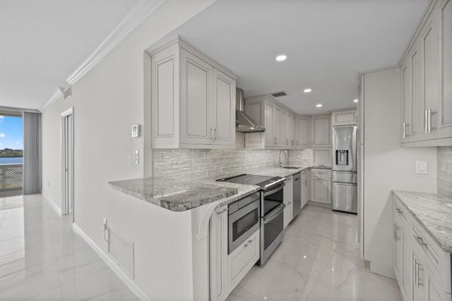 2760 S Ocean Boulevard 517, Palm Beach, FL 33480