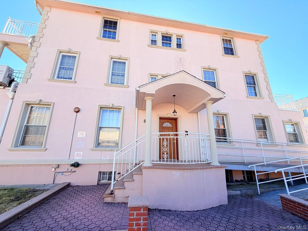 4300 Atlantic Avenue P8, Brooklyn, NY 11224