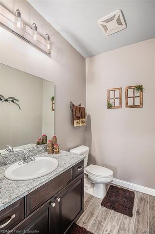 1535 Woodlake Lane, Grand Blanc, MI 48439