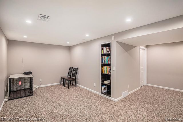 1535 Woodlake Lane, Grand Blanc, MI 48439