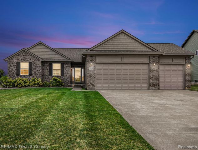 1535 Woodlake Lane, Grand Blanc, MI 48439