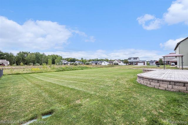 1535 Woodlake Lane, Grand Blanc, MI 48439