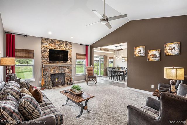 1535 Woodlake Lane, Grand Blanc, MI 48439