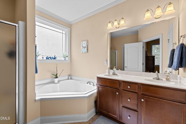 86 Thornhill Court, Clayton, NC 27520