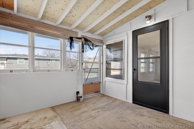 421 NW Oak Park Road, Bartlesville, OK 74003