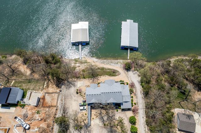 218 Vacation Ln 7, Reeds Spring, MO 65737