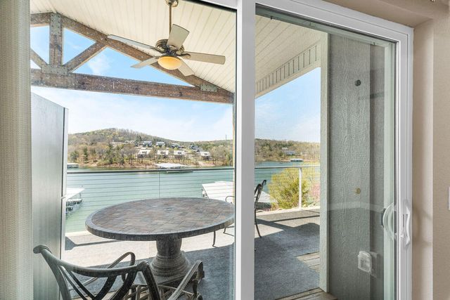 218 Vacation Ln 7, Reeds Spring, MO 65737