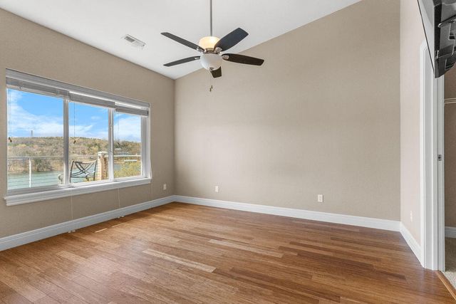 218 Vacation Ln 7, Reeds Spring, MO 65737