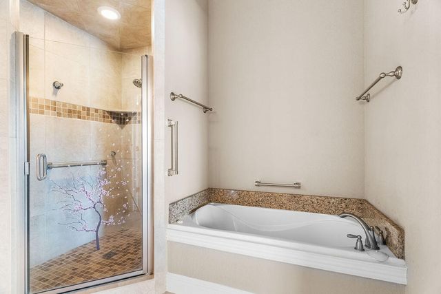 218 Vacation Ln 7, Reeds Spring, MO 65737