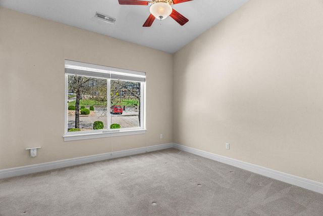 218 Vacation Ln 7, Reeds Spring, MO 65737