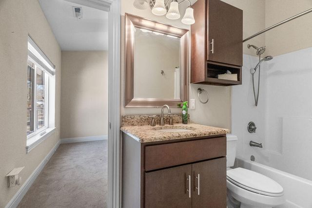 218 Vacation Ln 7, Reeds Spring, MO 65737