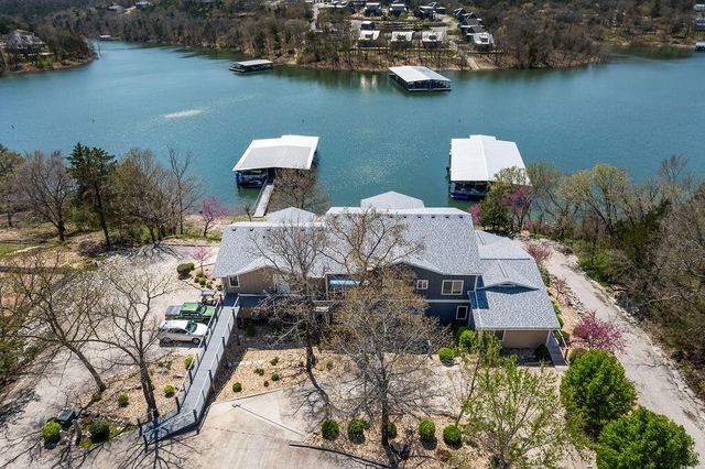 218 Vacation Ln 7, Reeds Spring, MO 65737