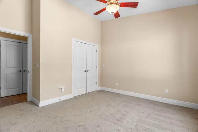 218 Vacation Ln 7, Reeds Spring, MO 65737