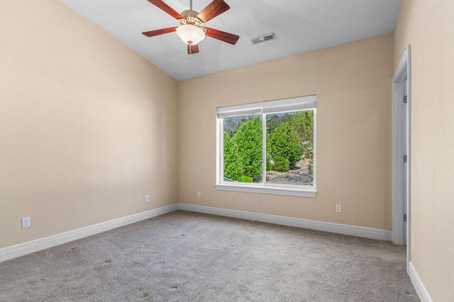 218 Vacation Ln 7, Reeds Spring, MO 65737