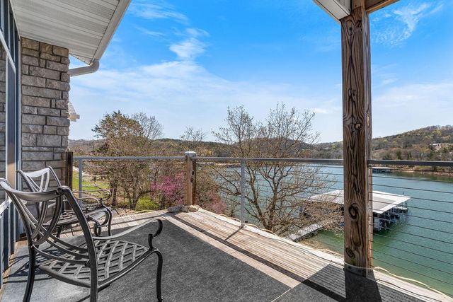 218 Vacation Ln 7, Reeds Spring, MO 65737