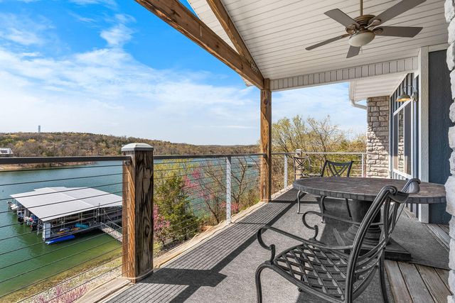 218 Vacation Ln 7, Reeds Spring, MO 65737