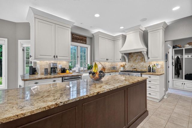 1411 Windy Knoll DRIVE, Hubertus, WI 53033