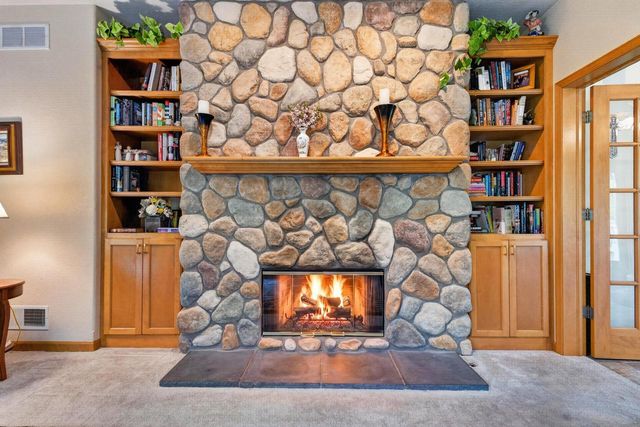 1411 Windy Knoll DRIVE, Hubertus, WI 53033